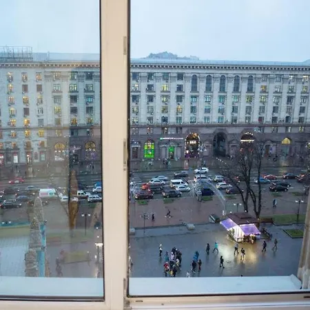 Khreshchatyk Apart Hotel 911 Kyiv Exterior photo