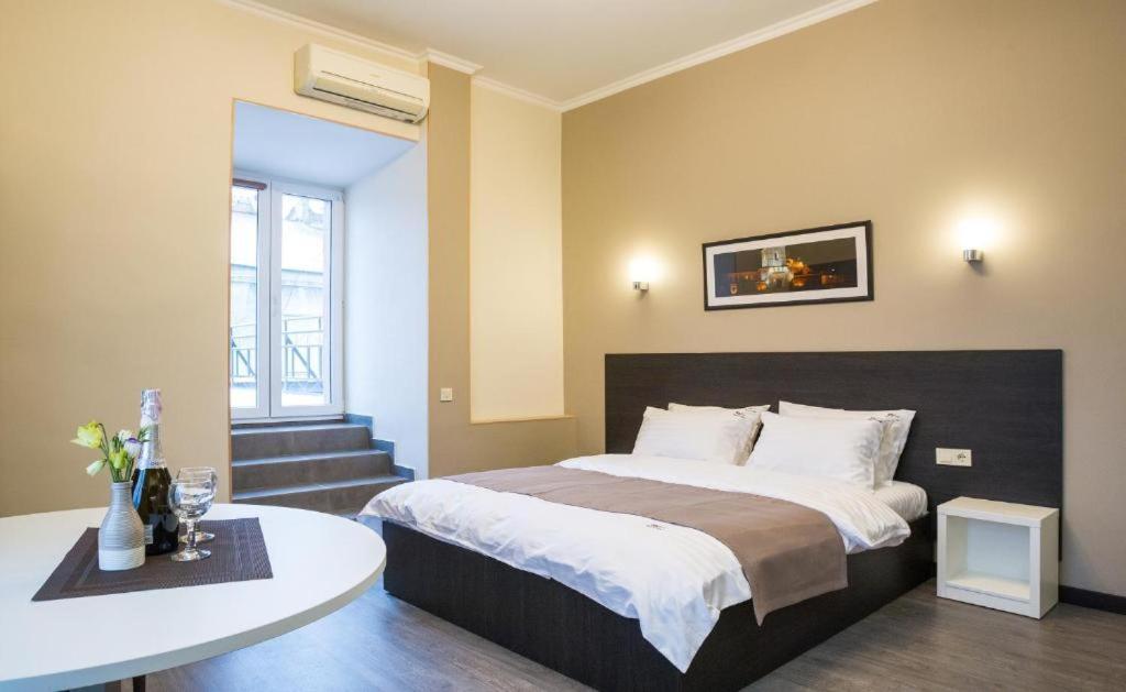 Apartment Khreshchatyk 911