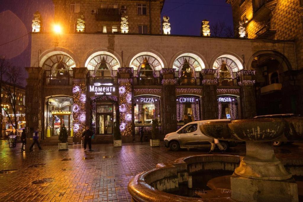 Khreshchatyk 911